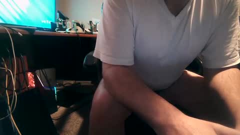 Snapshot of dfwgonewrong chatting on February 2, 2025, 5:42 am dfwgonewrong online show from February 2, 2025, 5:42 am