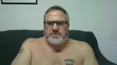 Snapshot of diamond_couple_82 chatting on February 7, 2025, 5:10 am diamond_couple_82 online show from February 7, 2025, 5:10 am