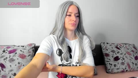 diamondkay_ online show from January 24, 2025, 7:51 am