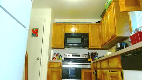 DiamondMonroeXo online show from April 16, 2026, 4:52 pm