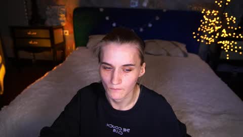 DiamondNina online show from April 13, 2026, 1:49 pm