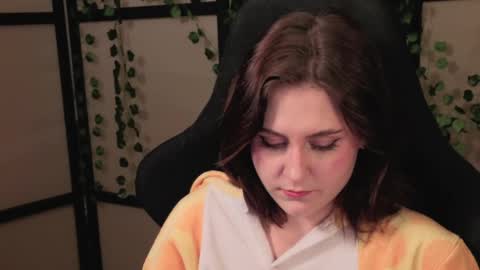 Diana online show from April 3, 2026, 1:42 pm