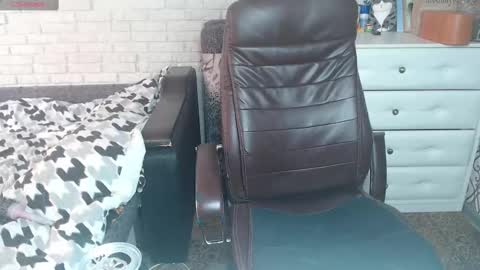 Diana li  online show from February 25, 2025, 10:15 am