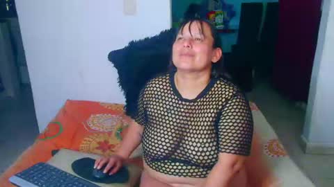 Snapshot of diana_lozano chatting on July 5, 2026, 4:19 am Diana Lozano online show from July 5, 2026, 4:19 am
