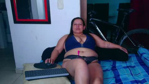 Snapshot of diana_lozano chatting on July 15, 2026, 7:35 am Diana Lozano online show from July 15, 2026, 7:35 am