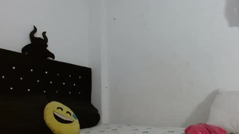 diana_o1 online show from June 1, 2026, 1:46 pm
