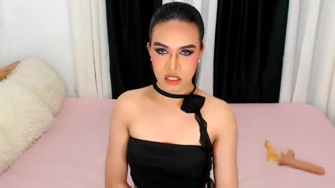 diana_victoria online show from November 12, 2025, 1:44 pm