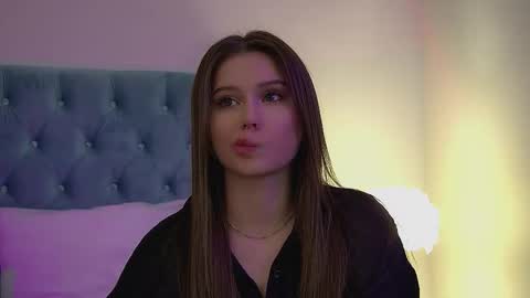 Diana online show from November 20, 2025, 6:18 pm