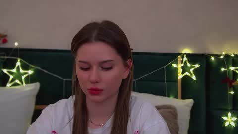 Diana online show from December 16, 2025, 3:28 pm