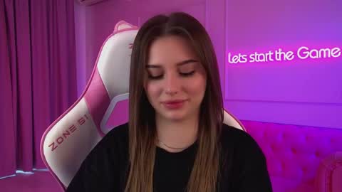 Snapshot of dianabecker chatting on May 16, 2026, 6:32 am Diana online show from May 16, 2026, 6:32 am