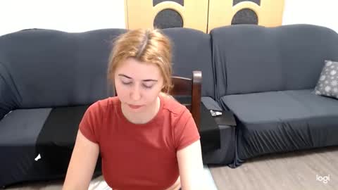 Snapshot of dianasmiey7 chatting on January 14, 2025, 8:26 pm dianasmiey7 online show from January 14, 2025, 8:26 pm