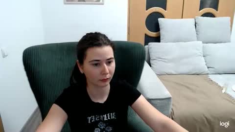 dianasmiey7 online show from November 29, 2025, 9:07 pm