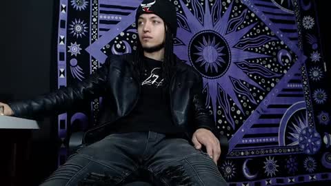 DICAPRIO online show from January 11, 2025, 6:23 pm