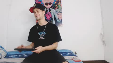 dick_boy_18 online show from May 15, 2026, 8:27 pm