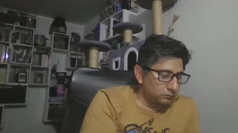 dickeduardo online show from March 8, 2026, 4:49 am