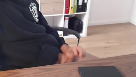 Snapshot of dickeeier96 chatting on November 10, 2025, 9:08 am dickeeier96 online show from November 10, 2025, 9:08 am