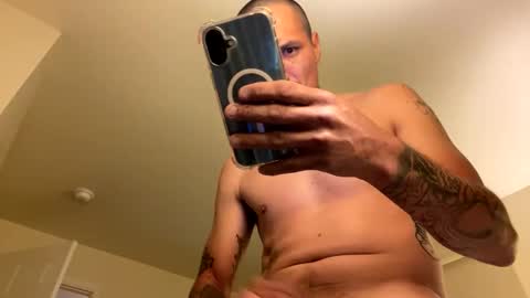 Snapshot of dickmade1 chatting on October 1, 2025, 3:34 am dickmade1 online show from October 1, 2025, 3:34 am