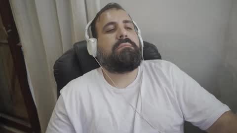 Snapshot of dicristalino chatting on December 1, 2025, 9:09 pm Cristian Dipolino online show from December 1, 2025, 9:09 pm