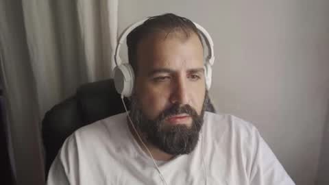 Snapshot of dicristalino chatting on December 19, 2025, 11:50 am Cristian Dipolino online show from December 19, 2025, 11:50 am