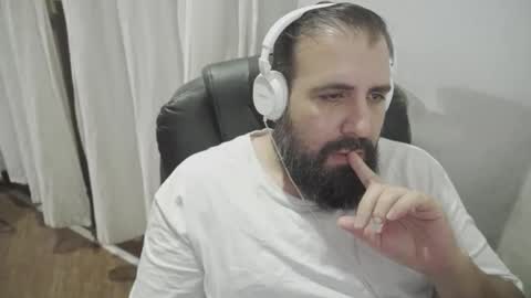 Snapshot of dicristalino chatting on February 15, 2026, 5:48 am Cristian Dipolino online show from February 15, 2026, 5:48 am