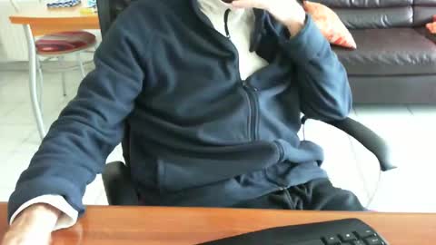 didonc from france..... online show from April 2, 2026, 4:48 pm