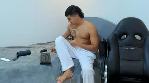 DIEGO CAZAS online show from December 7, 2024, 6:43 am