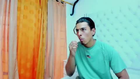 Snapshot of diego_stonee chatting on May 23, 2026, 7:18 pm Diego online show from May 23, 2026, 7:18 pm