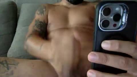 diegomorocho1985 online show from March 26, 2026, 6:46 pm