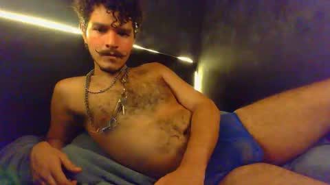 Snapshot of diemond_latinx98 chatting on February 18, 2026, 5:36 am diemond_latinx98 online show from February 18, 2026, 5:36 am