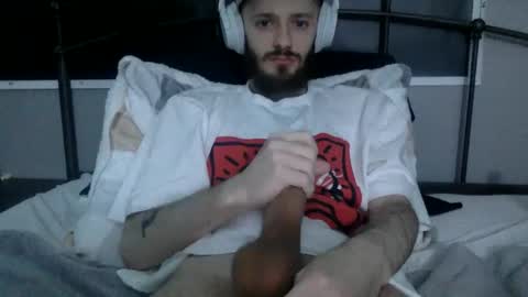 Snapshot of digbicknik chatting on February 5, 2025, 3:20 pm digbicknik online show from February 5, 2025, 3:20 pm