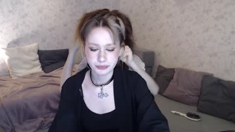 Hi im Alice 3 Im usualy online 03-10 or 17-21 UTC0 online show from February 9, 2026, 10:03 pm