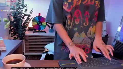 Estef  Ger     online show from March 31, 2026, 8:42 pm