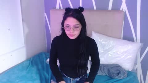 Ximena  online show from December 7, 2024, 4:42 am