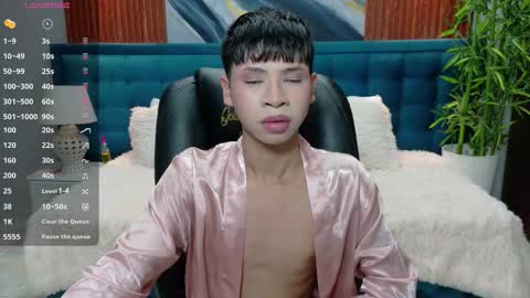  DILAN online show from November 11, 2025, 5:35 pm