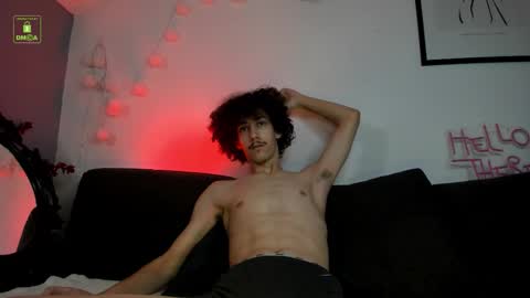 Dilan online show from December 14, 2025, 10:36 pm