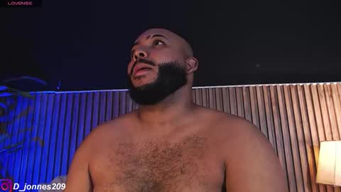 DilanJonnes online show from October 12, 2025, 11:15 pm