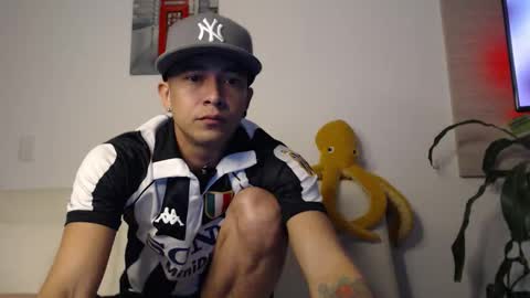 Snapshot of dilanxxx8888 chatting on November 23, 2025, 11:15 pm dilanxxx8888 online show from November 23, 2025, 11:15 pm