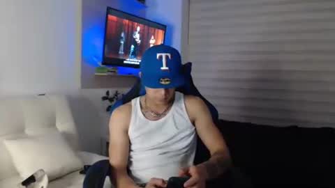 Snapshot of dilanxxx8888 chatting on January 14, 2026, 4:40 am dilanxxx8888 online show from January 14, 2026, 4:40 am