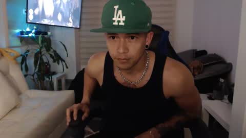 Snapshot of dilanxxx8888 chatting on February 19, 2026, 3:02 am dilanxxx8888 online show from February 19, 2026, 3:02 am