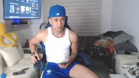 Snapshot of dilanxxx8888 chatting on April 8, 2026, 4:01 am dilanxxx8888 online show from April 8, 2026, 4:01 am