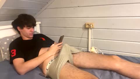 Snapshot of dimamozaev400 chatting on November 5, 2025, 4:34 am Dima online show from November 5, 2025, 4:34 am