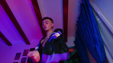 Snapshot of dimitri_bilak_ chatting on December 5, 2024, 1:36 am Julian Independent Model online show from December 5, 2024, 1:36 am