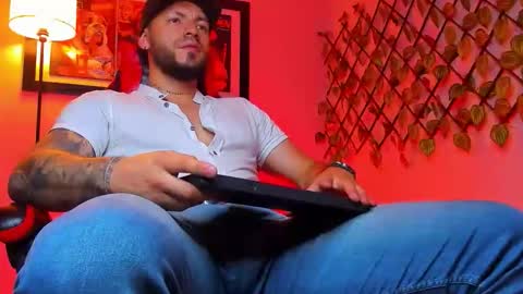 Angel Dimitri online show from December 1, 2025, 8:25 pm