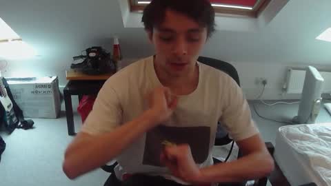 dinkel___ online show from October 29, 2025, 12:40 pm