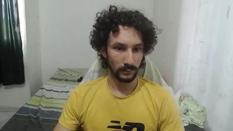 Snapshot of dioni_soe chatting on September 28, 2025, 2:44 pm Henry online show from September 28, 2025, 2:44 pm