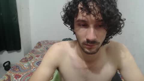 Snapshot of dioni_soe chatting on October 11, 2025, 12:32 am Henry online show from October 11, 2025, 12:32 am