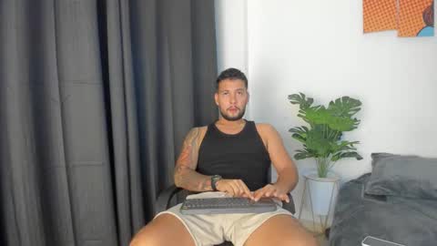 Snapshot of dionyxx chatting on October 7, 2025, 11:24 pm dionyxx online show from October 7, 2025, 11:24 pm