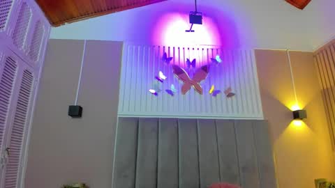 Cristal  online show from January 26, 2025, 3:27 am