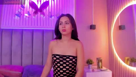 Cristal  online show from September 17, 2025, 3:08 am