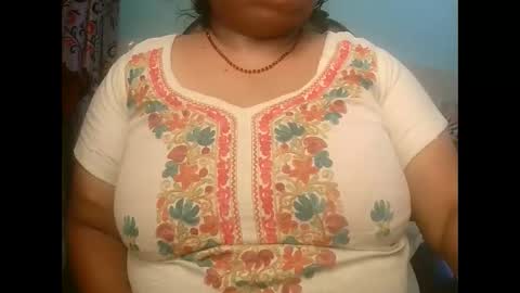 Snapshot of dipa2345 chatting on November 6, 2025, 5:14 pm dipa2345 online show from November 6, 2025, 5:14 pm